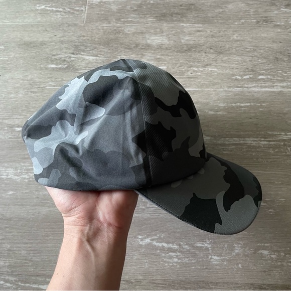 Lululemon Fast and Free Run Hat in Heritage 365 Camo Rhino Grey Multi - Picture 4 of 8